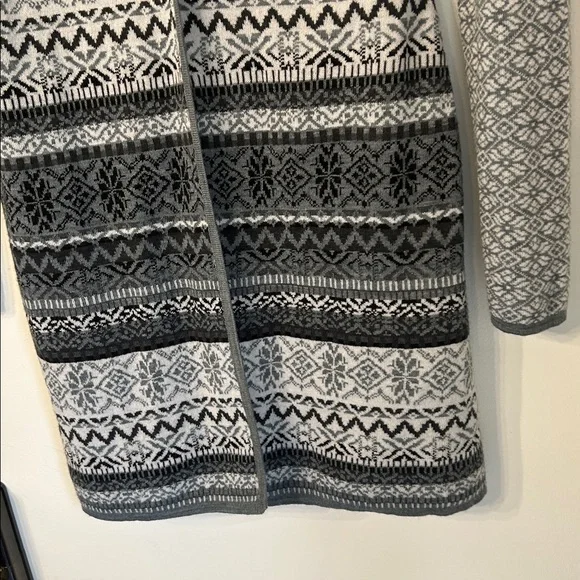 ICELANDIC DESIGN LONG WOOL AND ACRYLIC CARDIGAN SWEATER SIZE M - Picture 3 of 12